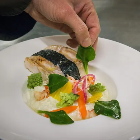 Calais By Ihg Hotel 4*